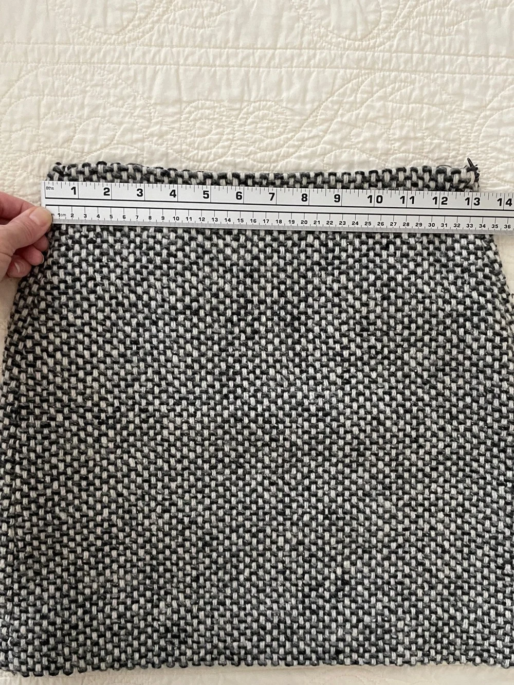 J CREW Wool Blend Tweed Mini Skirt Size 0 Black and White Lined